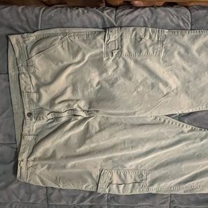 Wrangler cargo’s with side pockets. Great shape.